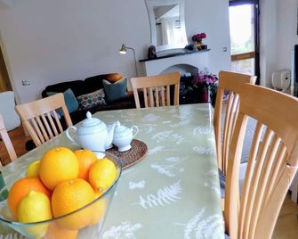 Central Location for Ring of Kerry, Killarney & Killorglin located by the River - Killorglin - Sala pranzo