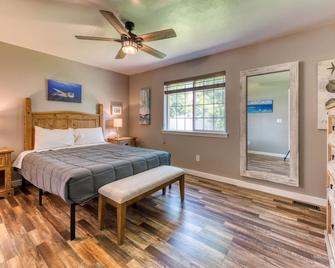 3 Bedroom, 2 bathroom house - Hamilton - Slaapkamer