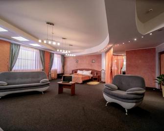 Kamea Hotel - Kamensk-Ural’skiy - Sala de estar
