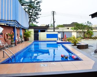 Proxima Centauri Hotel - Port Harcourt - Pool