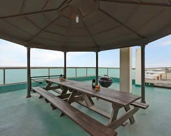 Yeongdeok Blue Ocean Tourist Pension - Yeongdeok - Balcón