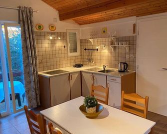Holiday Home Darko - Novaglia - Cucina