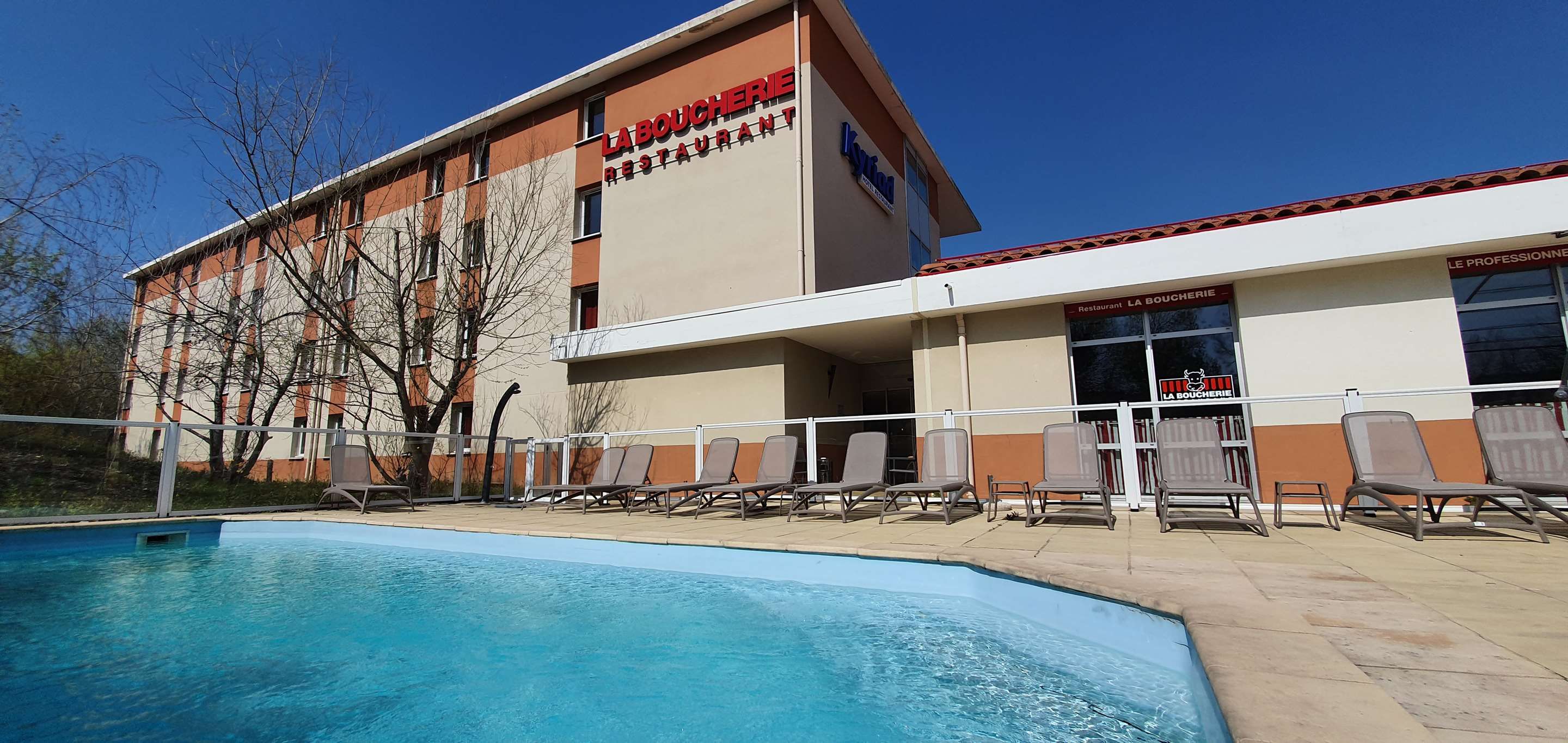 Kyriad Aix Les Milles Plan De Campagne A Partir De 60 Hotels A Bouc Bel Air Kayak