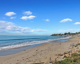 Sandy Feet Retreat - Montecito - Beach