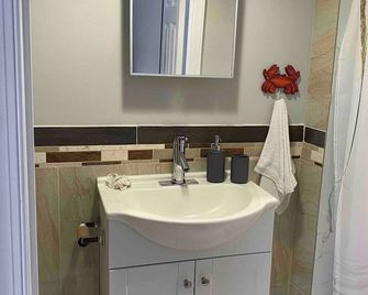 Starlite Studio- Quaint Space, Easy Walk to Trop! - Atlantic City