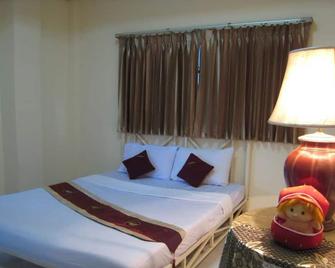 Choktawee Mansion Lampang - Lampang - Bedroom