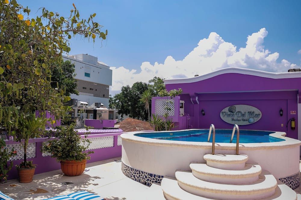 Hotel Vista del Mar with Beach Club access included - קוזומל - בריכה