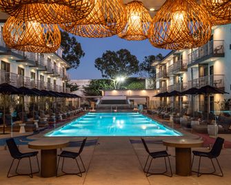 The Anthem Los Angeles Stadium District, Tapestry by Hilton - Inglewood - Pool