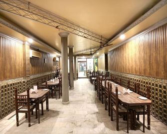 Hotel O by OYO Sallow International - Amritsar - Restaurante