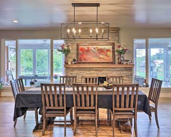 Peaceful Lebanon Farmhouse/Ranch w/ Pool! - Lebanon (Ohio) - Comedor