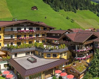 Brugger's Geniesserhotel Lanersbacherhof - Tux - Gebäude