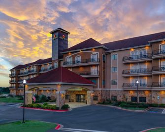 La Quinta Inn & Suites by Wyndham Marble Falls - Marble Falls - Edificio