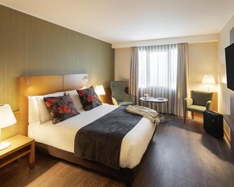 Mercure Porto Gaia Hotel - Vila Nova de Gaia - Schlafzimmer