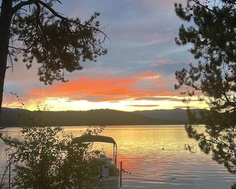 Lakefront home on McGregor LakebrMarion, Montana - Marion - Vista del exterior