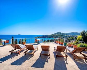 Apartments Katica - Mlini - Patio