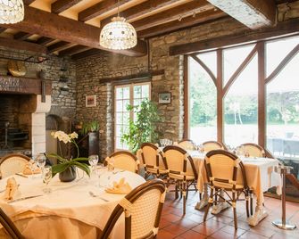 Manoir de la Roche Torin, The Originals Relais - Courtils - Restaurante