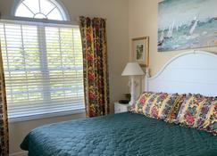 20546 The Nautica Retreat 2 Bedroom Scenic View Condo - Mackinaw City