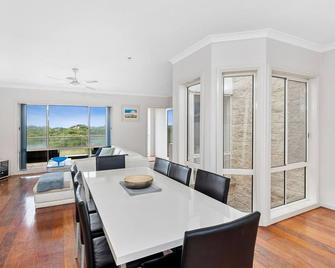 Esplanade Frontage 4 209 - Torquay - Dining room