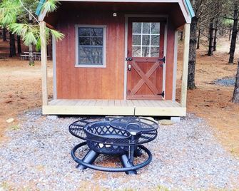 Rudy Cabin - West Jefferson - Патіо