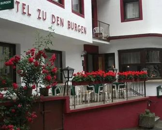 Hotel zu den Burgen - Kamp-Bornhofen - Bâtiment