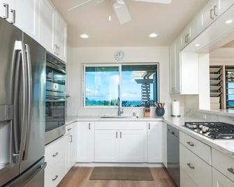 Oceanfront: Large Private Beach House - Maui North Shore - Paia - Kitchen