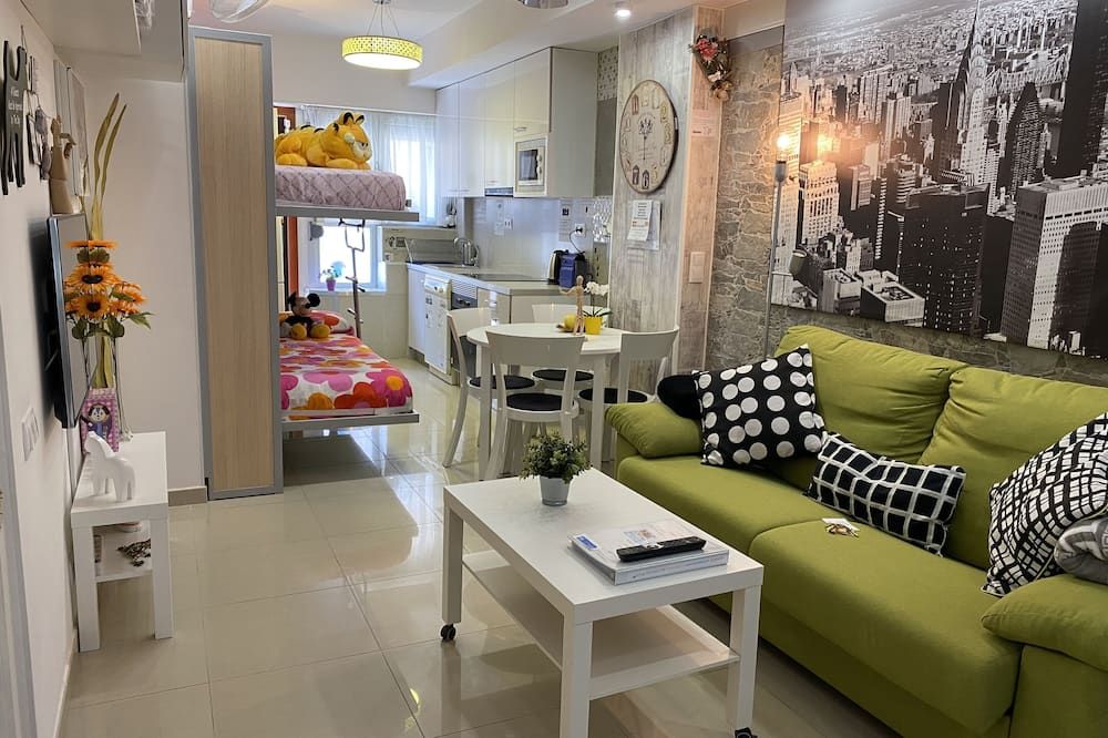 Badarosa House10min To Barcelona City&nearto Beach - Badalona - Obývací pokoj