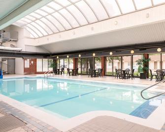 Rodd Royalty - Charlottetown - Piscina