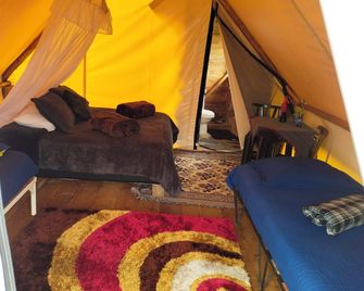 glamping rustiko - סאלנטו - חדר שינה