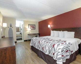 Red Roof Inn Fredericksburg North - Fredericksburg - Bedroom