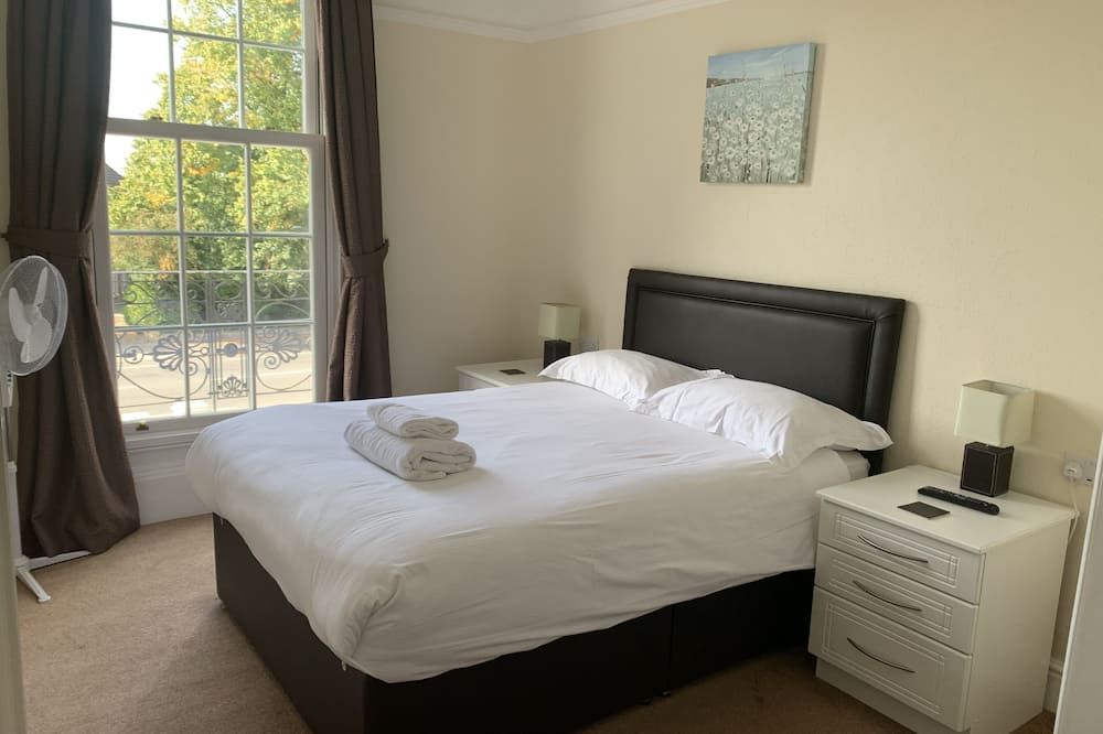 The Lawns Guest House