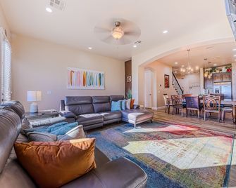 Angels Landing - Washington - Living room