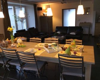 Chambre d'Hotes 'L'Étable d'Irène' - Durbuy - Comedor