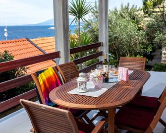 Guest House Simoni - Flat Was Completely Renovated At 2018 !!!! - Blato - Balcony