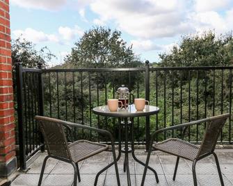 19 Quayside Walk - Southampton - Balcony