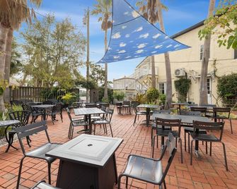 The Historic Island Hotel of Cedar Key - Cedar Key - Patio