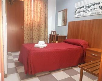Hostal San Francisco - Cadiz - Bedroom