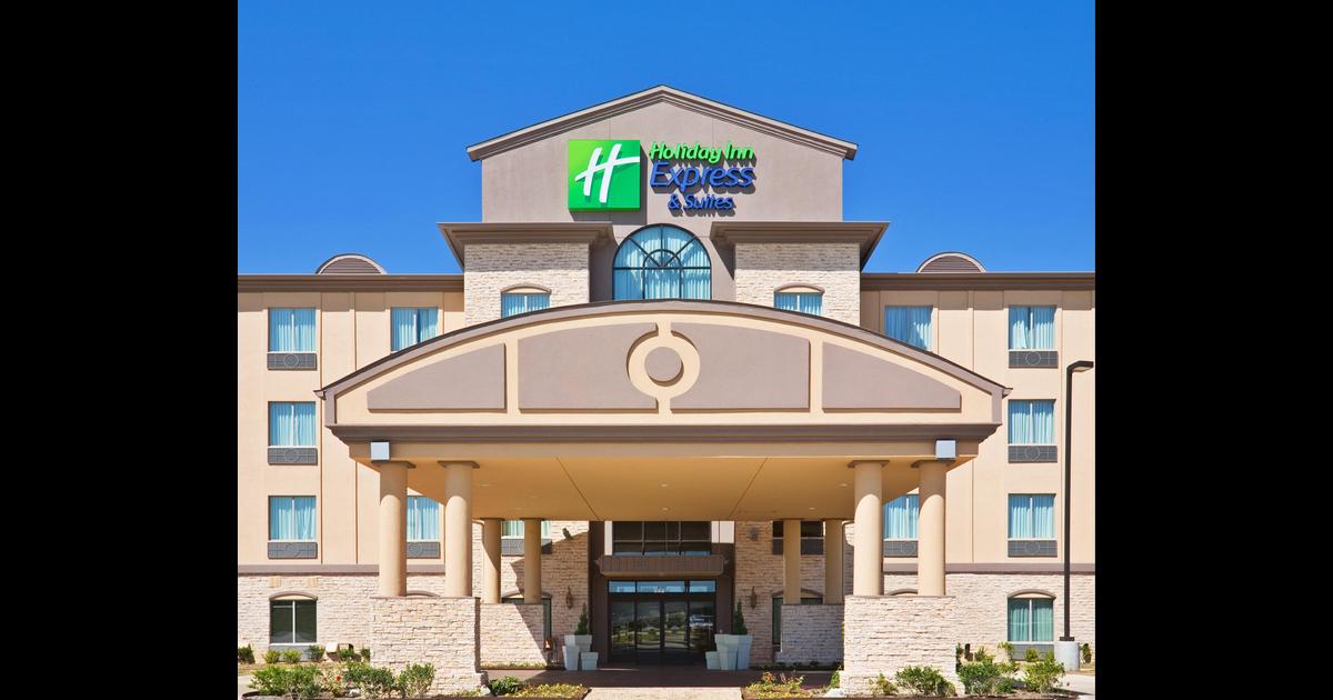 Holiday Inn Express & Suites Dallas Fair Park 84