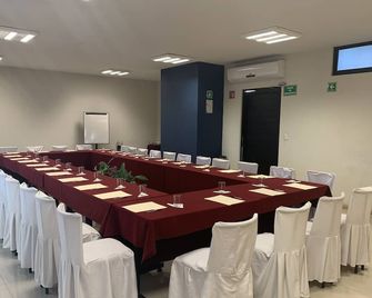 Rymma Hotel - מורליה - חדר ישיבות