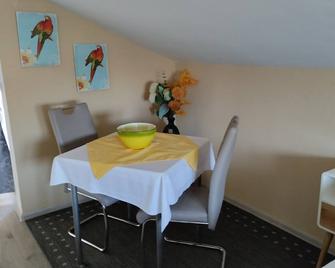 Apartment 3 Modern apartment, Smaller balcony, 50m. to the sea - Sukošan - Dining room