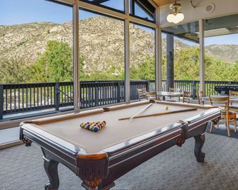 Riviera Oaks Resort & Racquet Club - Fernbrook