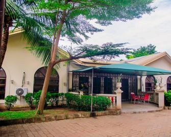 The Bougainville Apartments - Asaba - Building
