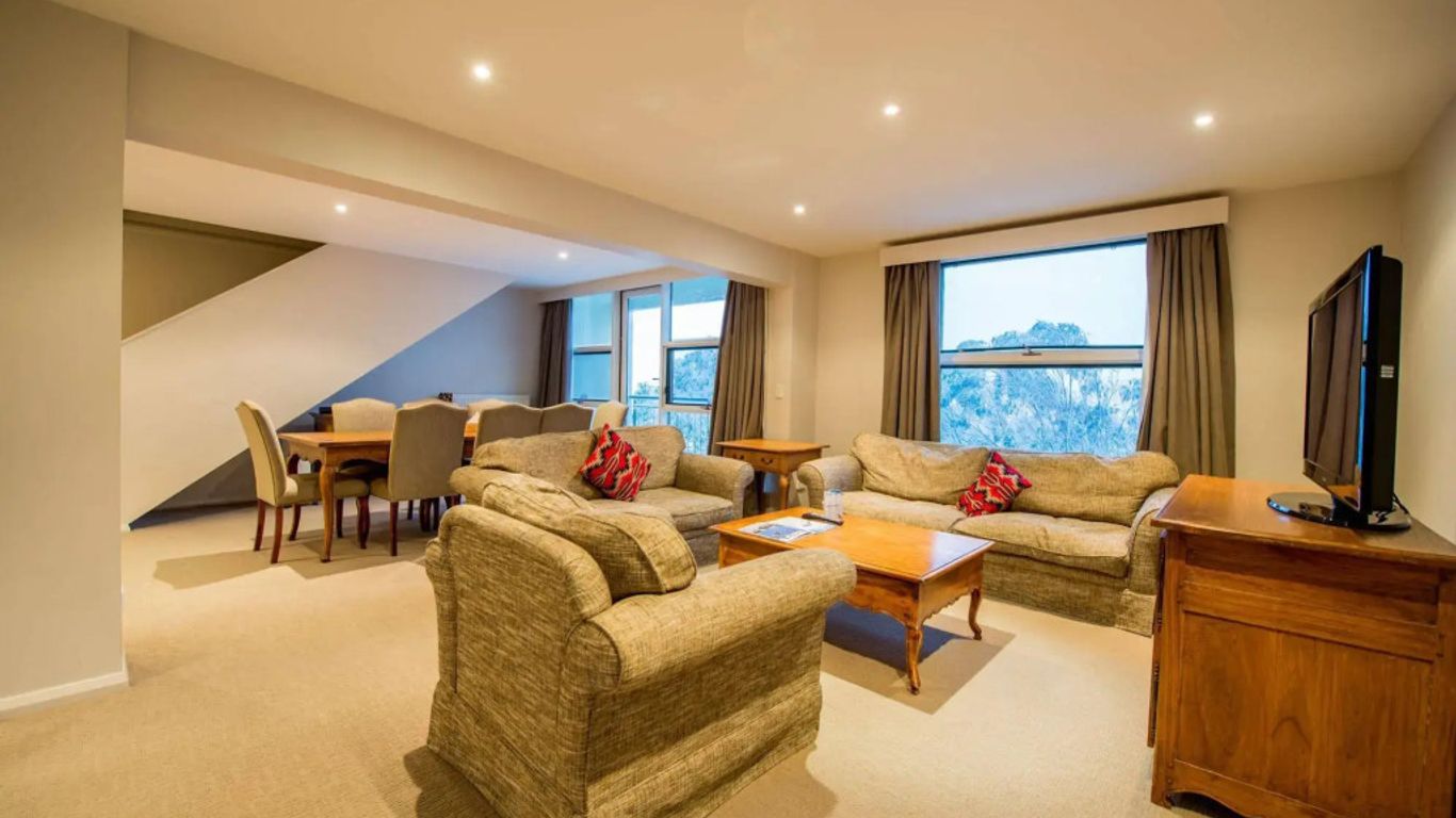 Mt Buller Chalet Hotel & Suites