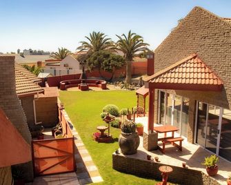 Amjicaja Guesthouse, Tours & Rentals - Walvis Bay - Patio
