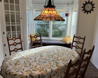 Old Florida Charm - Eustis - Dining room
