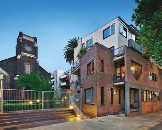 Alameda Apartment By Ready Set Stay - Linen, Wifi, Across From Albert Park Lake - St Kilda - Building