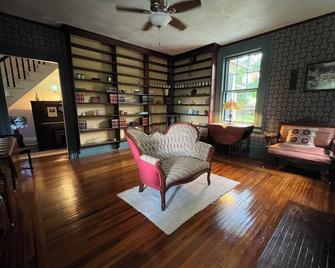 Highland Avenue - Meadville - Living room