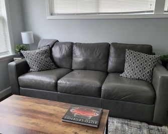 Nice and cozy 1 bedroom apartment unit - Ypsilanti - Salon