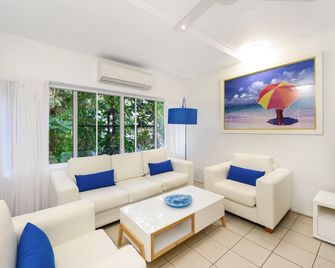 By The Sea Port Douglas - Port Douglas - Sala de estar