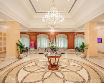 Regenta Central Lucknow by Royal Orchid Hotels Limited - Lucknow - Lobby