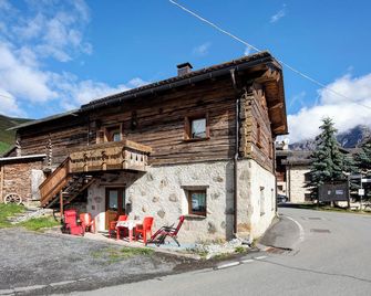 Sole tra le Cime - Trepalle - Livigno - Building